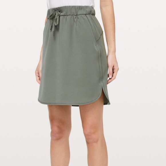 lululemon athletica Dresses & Skirts - New Lululemon On The Fly Skirt